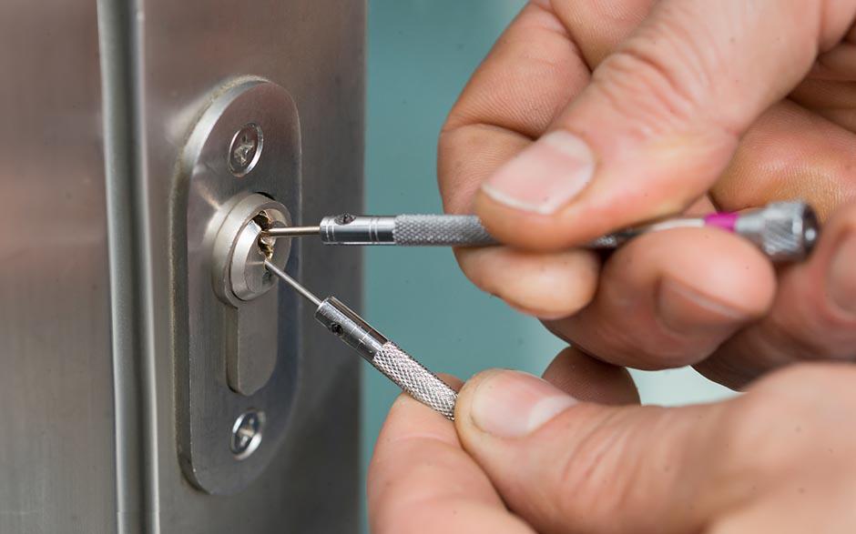comment ouvrire une serrure sans clef Arpajon